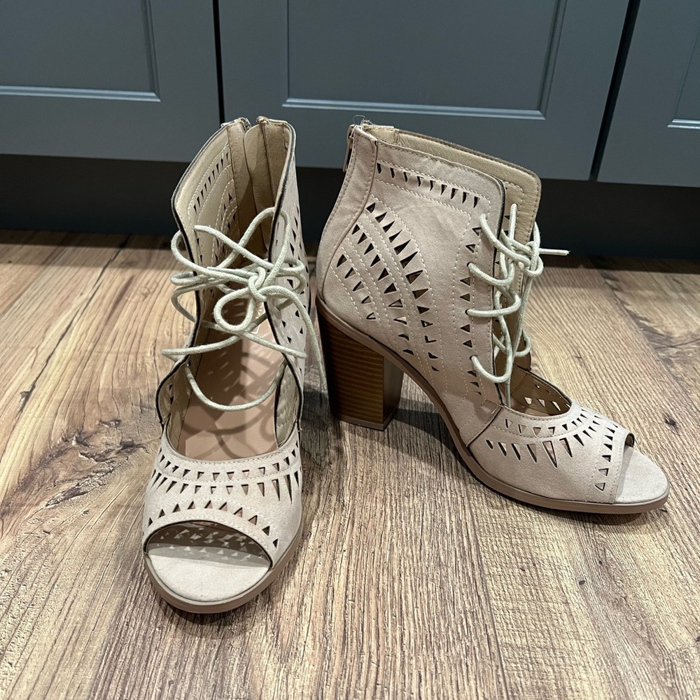 Tan Heels, Size 10, never worn